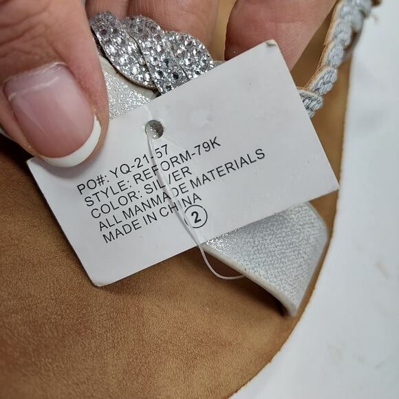 NEW Link Soft Silver Strappy Sandals Size 2 - Picture 6 of 9